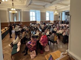 An audience of women at Christiansborg