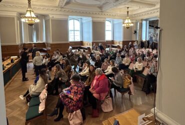 An audience of women at Christiansborg